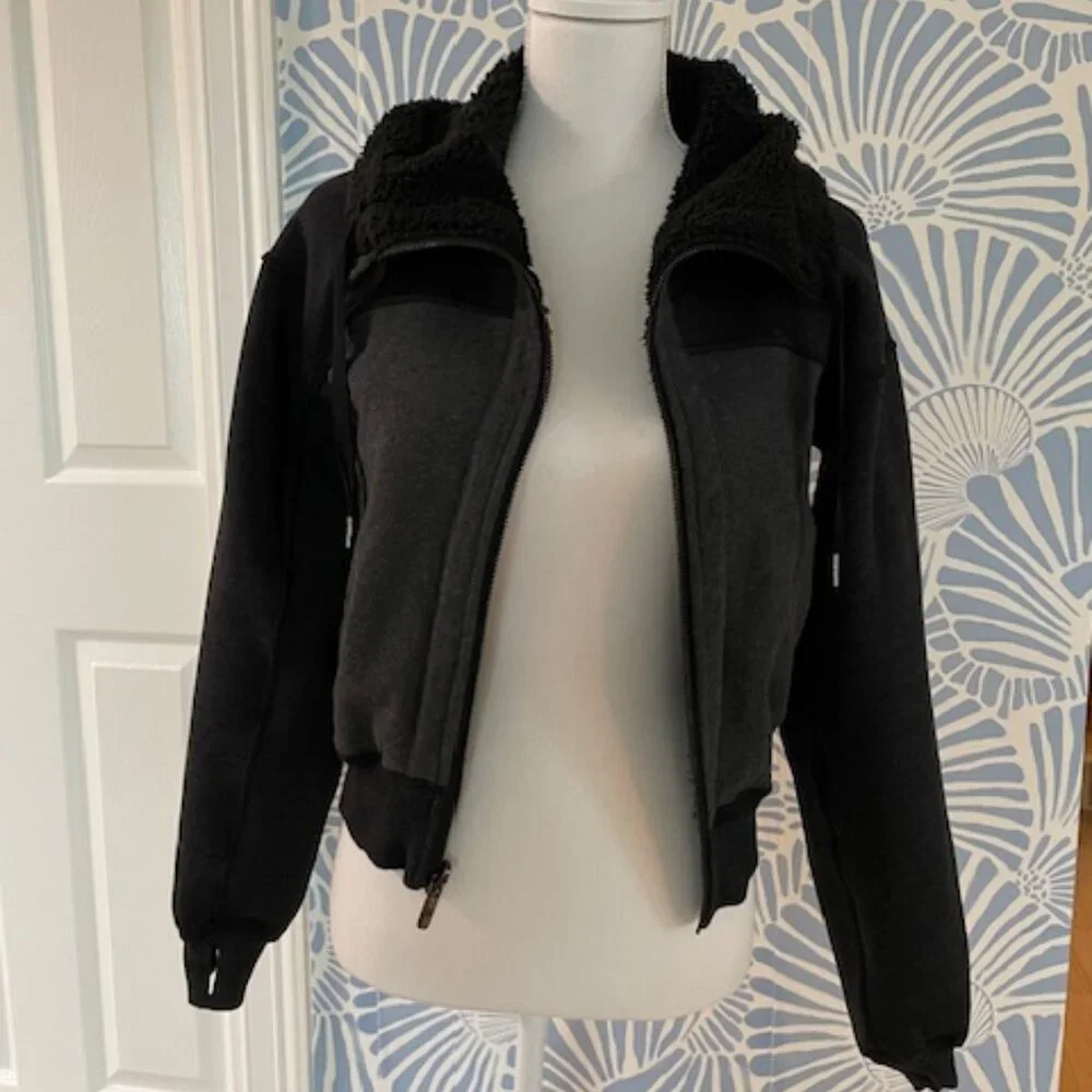 Lululemon Short&Sweet Reversible Sherpa Jacket Heathered Core/Black Size Small - Picture 2 of 8